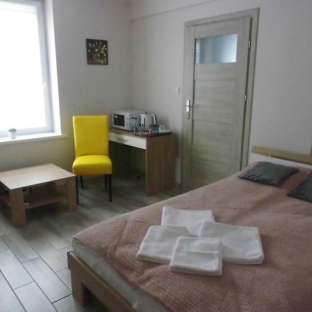 Bezowy Pokoj Appartement Jedlina-Zdroj Buitenkant foto